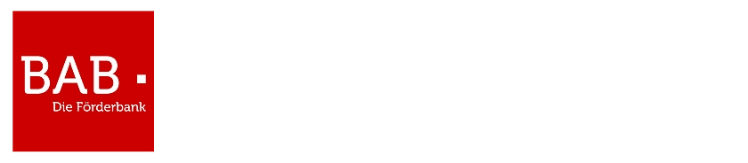 Zu sehen ist das Logo der Bremer Aufbau-Bank. Weiße Schrift vor rotem Hintergrund. Der Schriftzug ist 